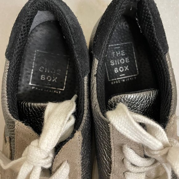 The Shoe Box Silver /Gray Metallic Star Sneakers (like Golden Goose) Sz 7 - Picture 6 of 9